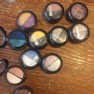 Eye makeup